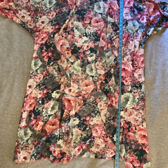 LulaRoe L Shirley - Picture 3 of 4
